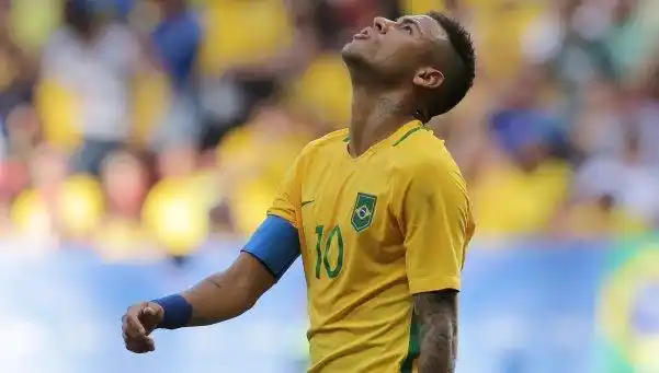 El Brasil de Neymar decepcionó en su debut en los Juegos