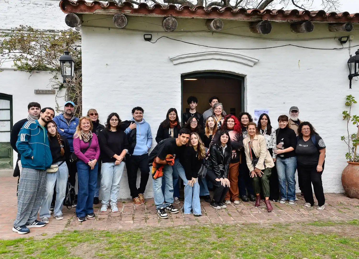 La Escuela de Cerámica de Chascomús presenta “Haikus Visuales” en el Museo Pampeano