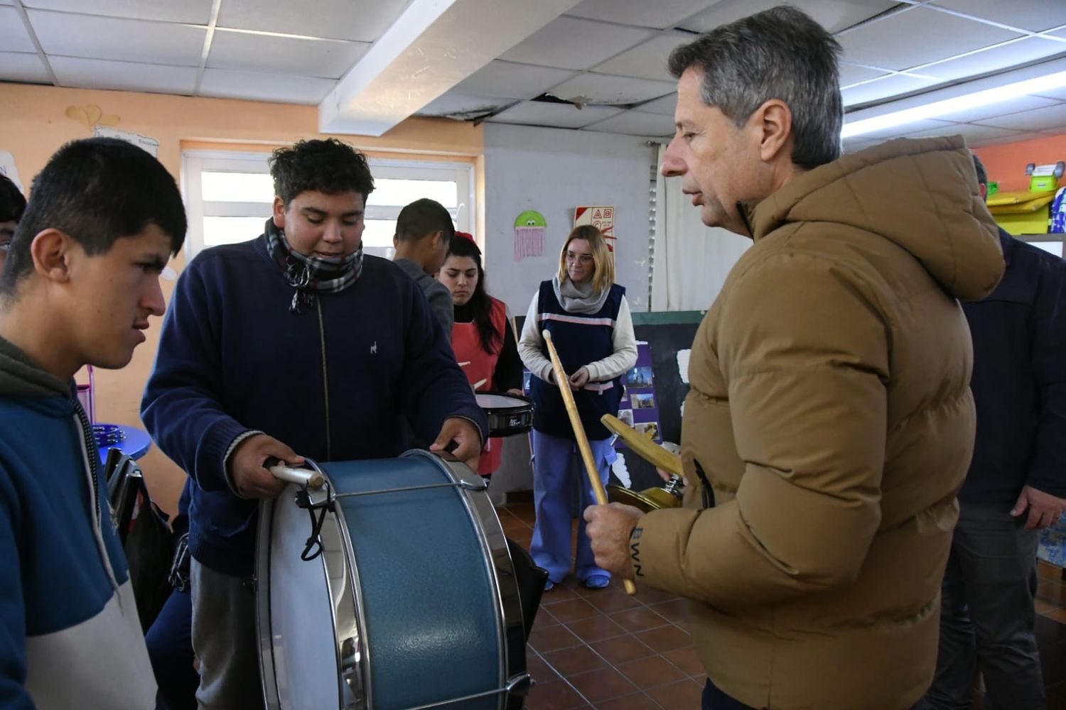 Bernarte y la Fundación Banco de Córdoba entregaron instrumentos a la Escuela Don Orione