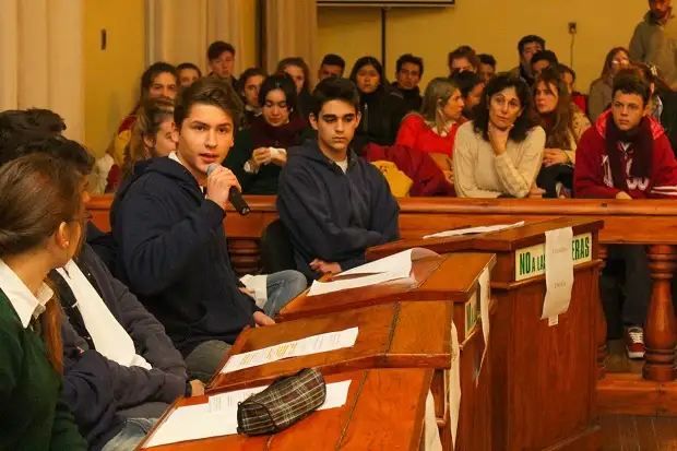 Estudiantes secundarios debatieron proyectos para la ciudad
