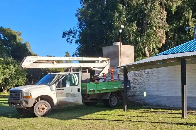Instalaron una cámara en Lomas Altas para controlar el arrojo de residuos en la vía pública