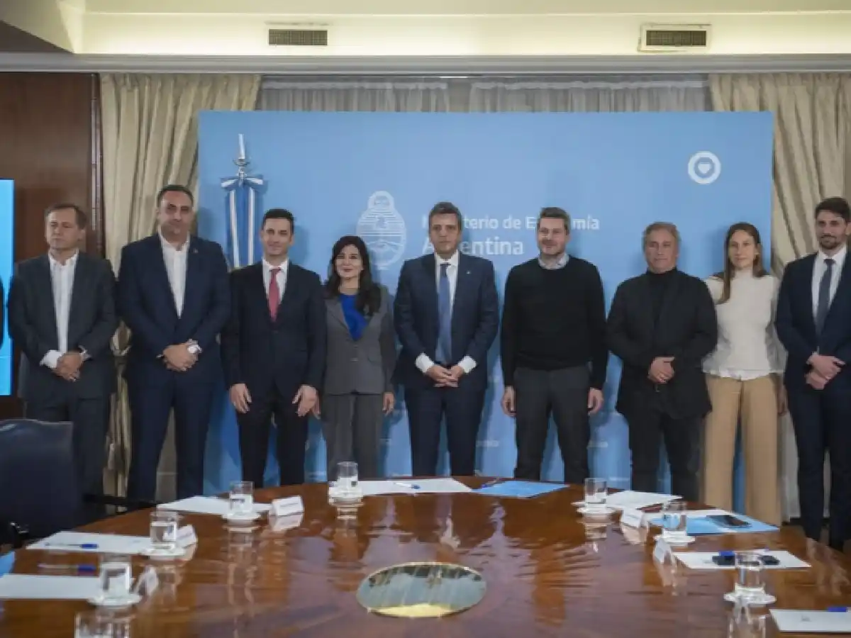 Massa y Lammens acordaron precios con las cámaras prestadoras para lanzar el PreViaje
