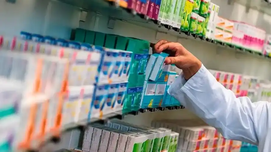 La ANMAT dio de baja la habilitación de más de 50 droguerías en el país