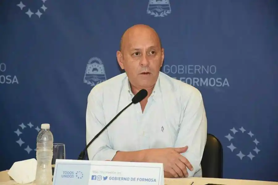 “Vamos a seguir aumentando los testeos porque estamos en una situación de riesgo”