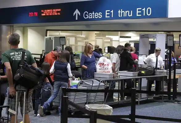 Estados Unidos prohíbe llevar ordenadores y tabletas vuelos desde ocho países