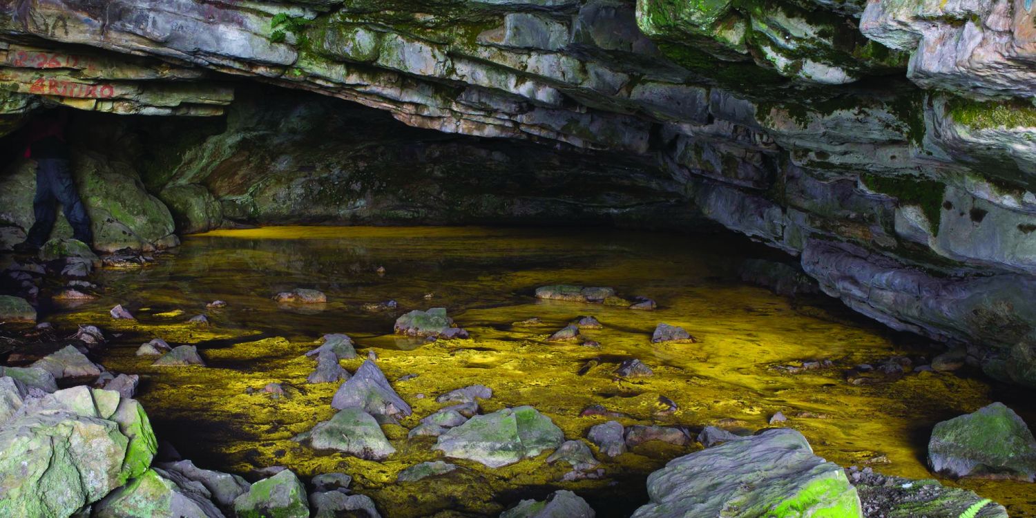 Gruta de Oro, en Barker