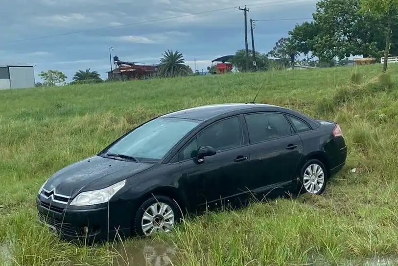 Un joven de 25 años despistó en la Autovía Artigas