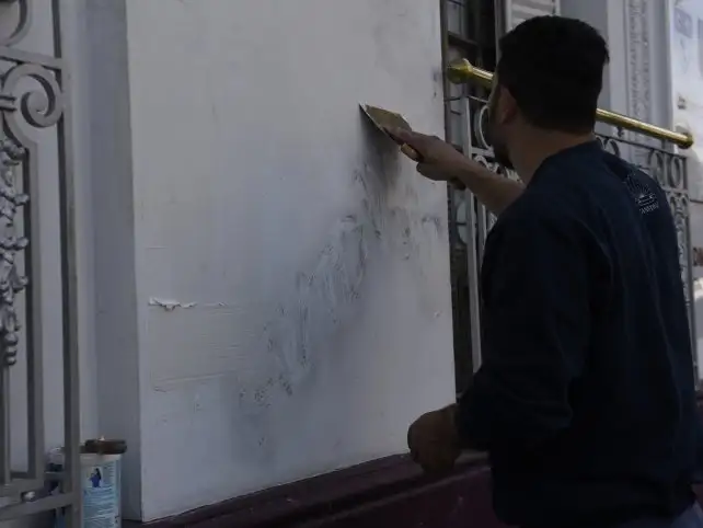 El municipio limpiará las pintadas en inmuebles privados
