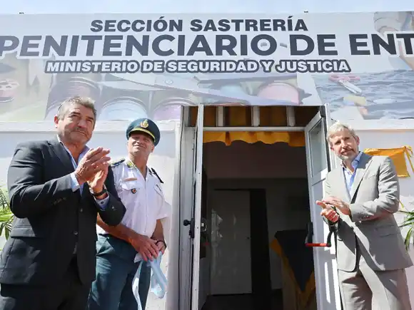 En Paraná: Inauguraron la sección Sastrería del Servicio Penitenciario Provincial