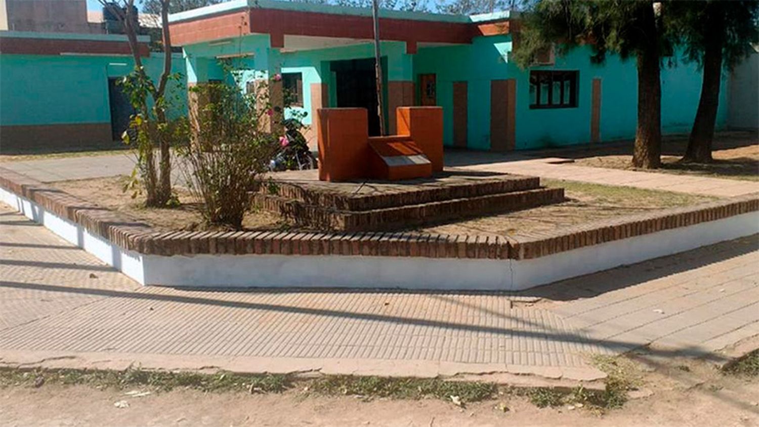 Organizó fiesta clandestina y tenía covid: buscan a los invitados para aislarlos