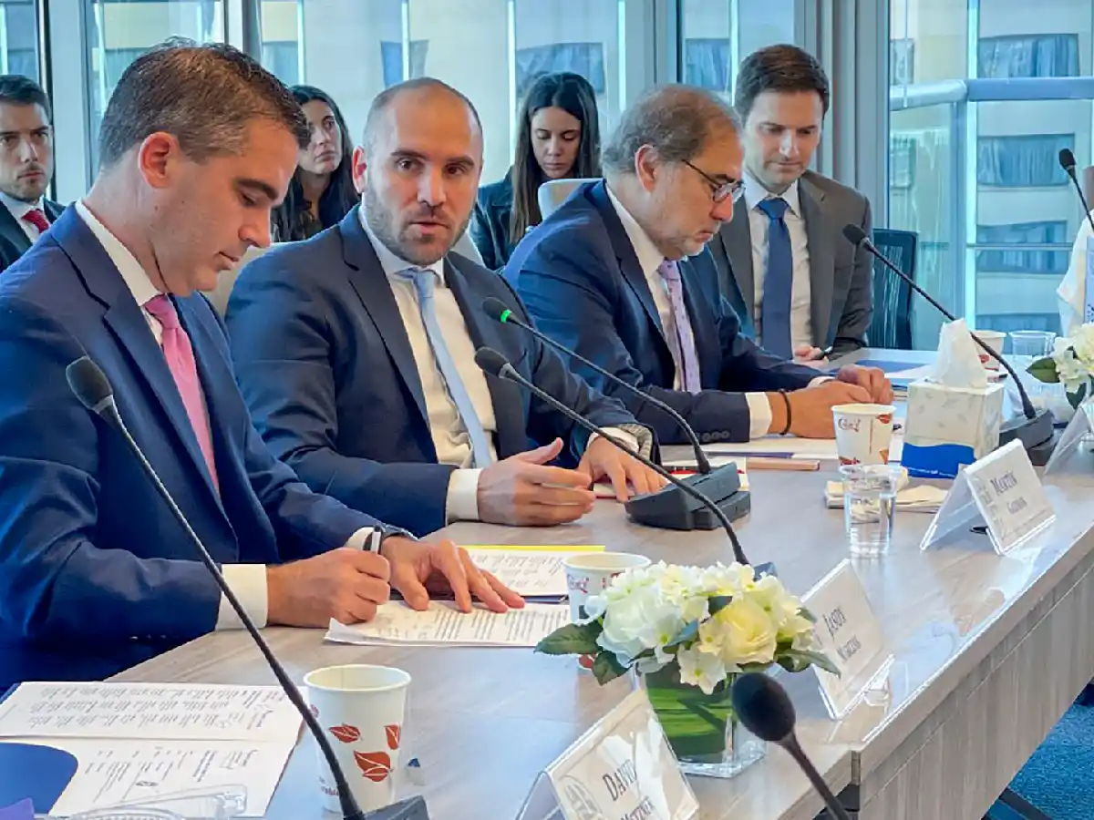 Guzmán sobre metas con el FMI: "La economía continúa creciendo a paso firme y generando empleo"