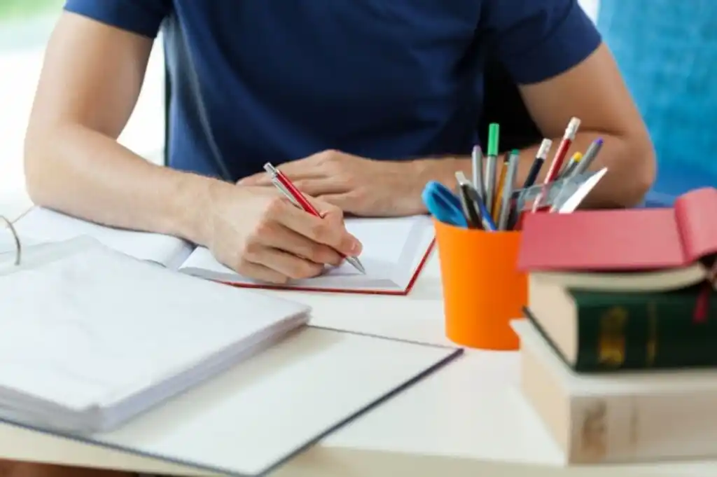 Avanza el proceso de evaluación de postulantes a becas