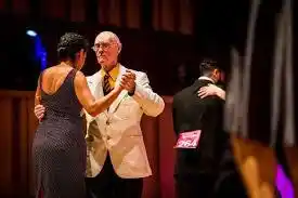 Tangueras poderosas: en las milongas cambian los roles y bailar “ya no es lo que era”