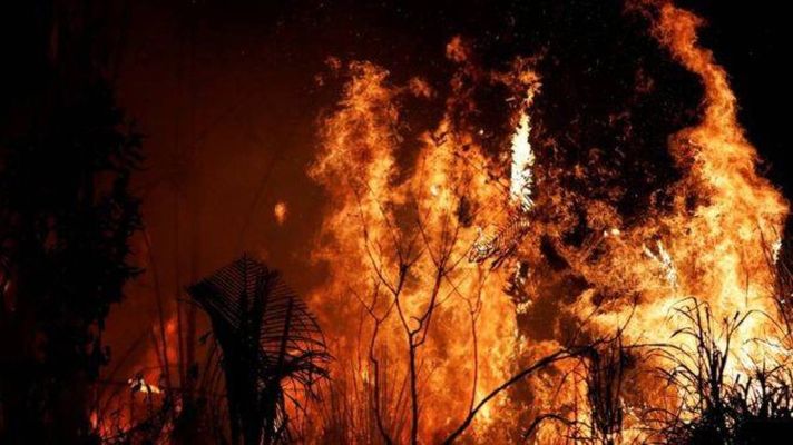 UNO DE LOS PAÍSES MÁS POBRES DEL MUNDO: veinte niños mueren calcinados durante incendio en una escuela de paja en Níger