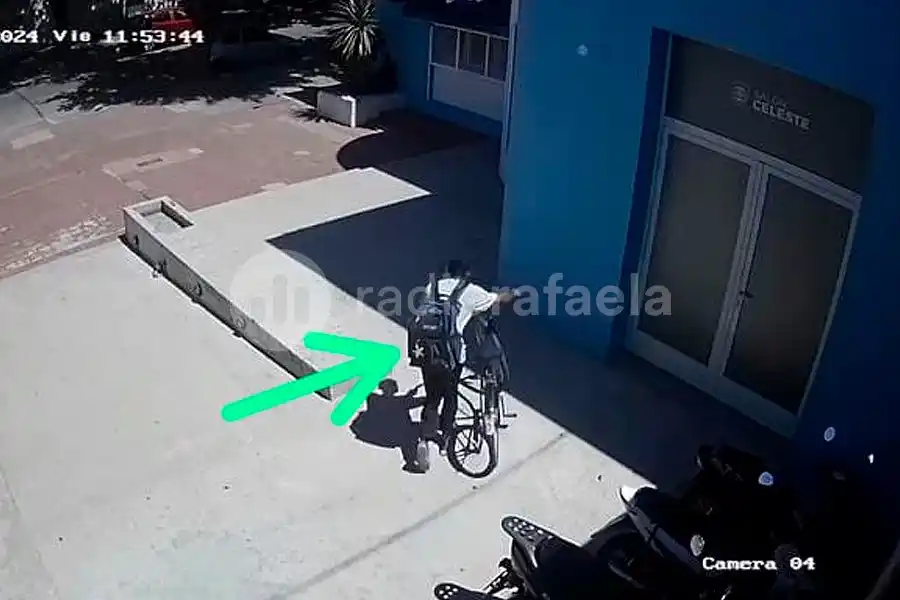 Vio una bici sin candado y se la llevo como si fuera suya: la PDI la recuperó