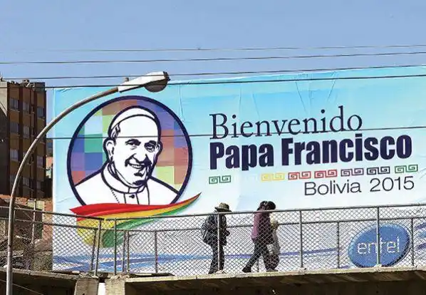 Más de 250 jujeños esperan en Bolivia la llegada del Papa Francisco