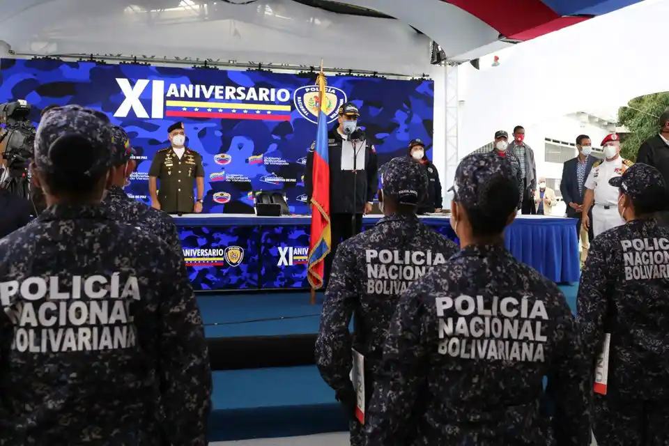 Maduro autoriza crear la “Misión Guardianes de la Patria” para los policías