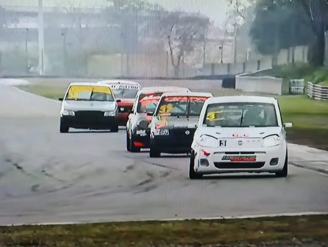 Juanchi Gárriz ganó la primera final de la monomarca Fiat Uno ASM en Buenos Aires
