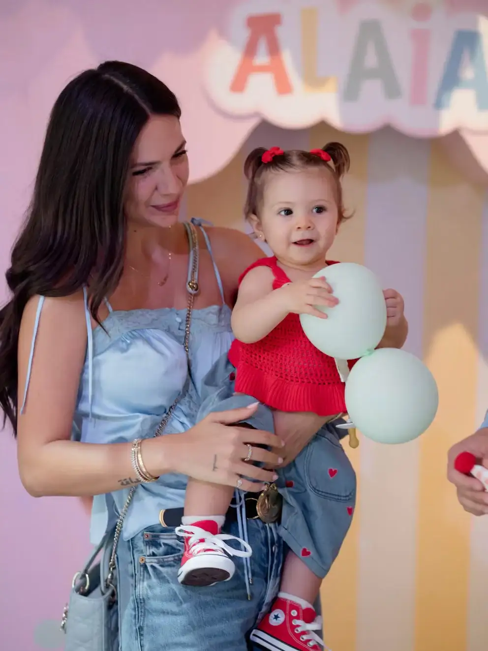 cumpleaños de Alaia, la hija de Alexis Mac Allister y Ailén Cova - 3