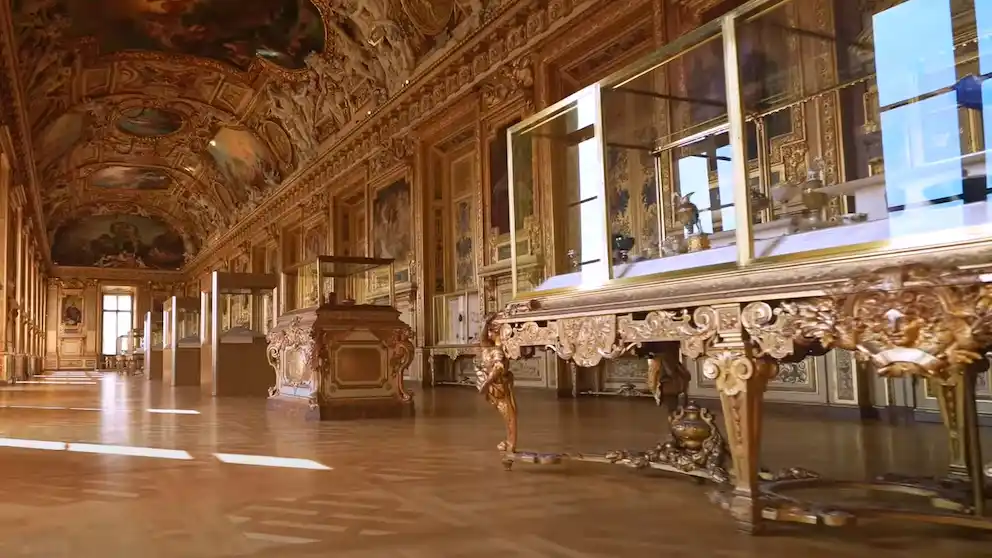 Imágenes del interior de la Galería Apolo. (Museo del Louvre)