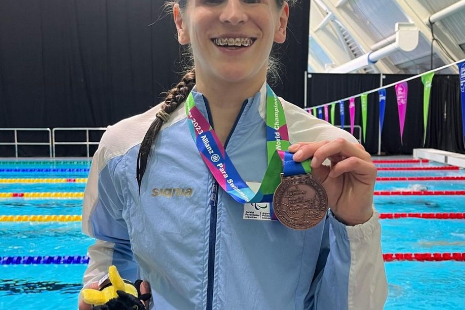 Nadia Báez subió al podio y se quedó con la de bronce en los 100mts pecho