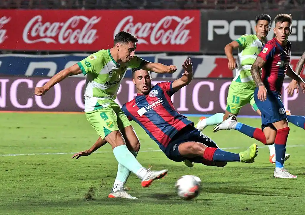 Un endeble San Lorenzo se topó con Defensa y Justicia