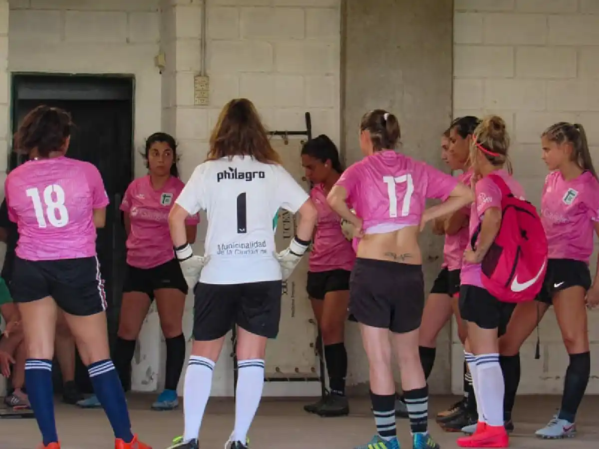 El fútbol femenino de Sportivo comenzó sus actividades