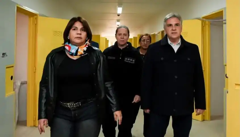 Llaryora supervisó el avance de la primera cárcel de máxima seguridad que tendrá Córdoba.