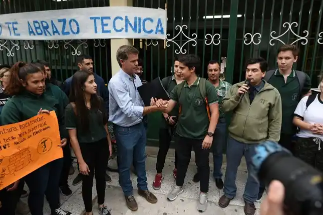 Por el nuevo edificio para la Técnica Nº 2, se movilizaron cientos de personas