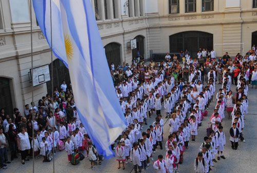 Amplían jornada escolar en la Provincia