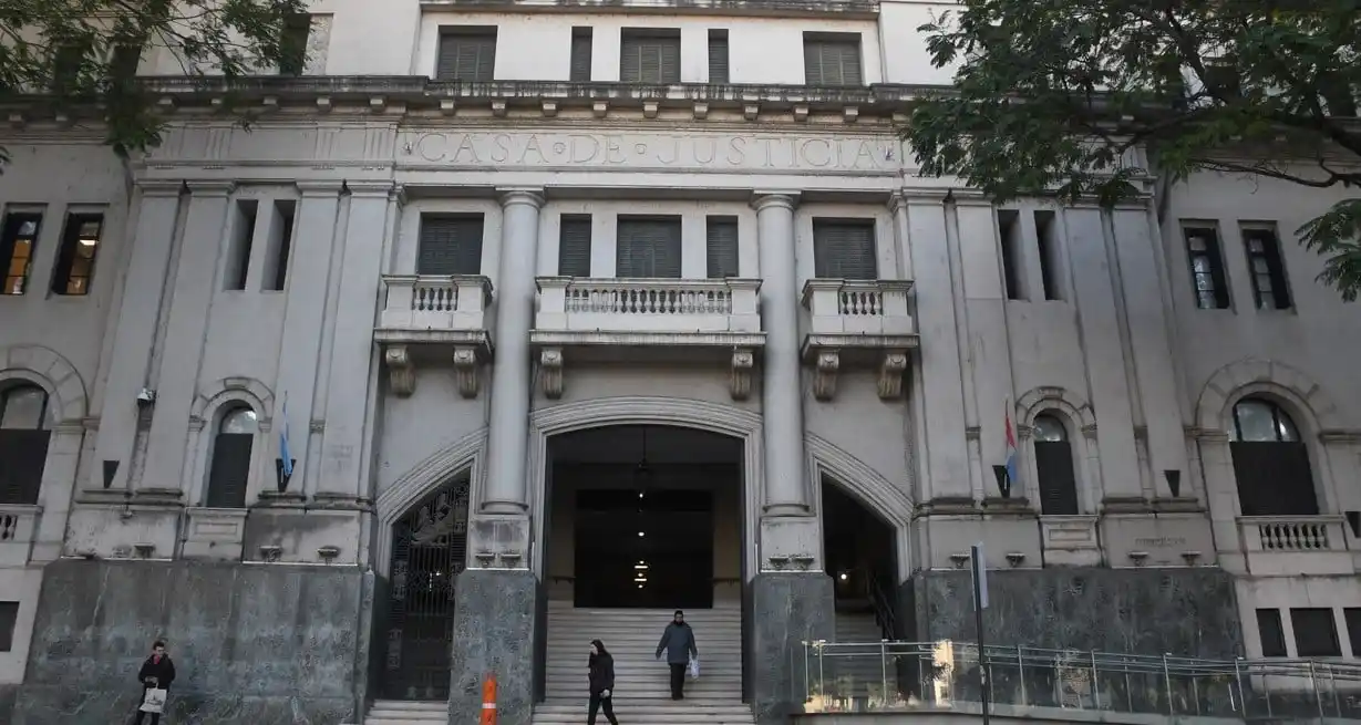 La reforma jubilatoria que será sancionada este jueves, de hecho, plantea en unos de sus artículos transitorios, que aquellos agentes que hubieran paralizado "voluntariamente" durante más de seis meses el expediente, si no acceden al beneficio antes de votada la nueva ley, deberán iniciarlo de cero. Créditos: Luis Cetraro