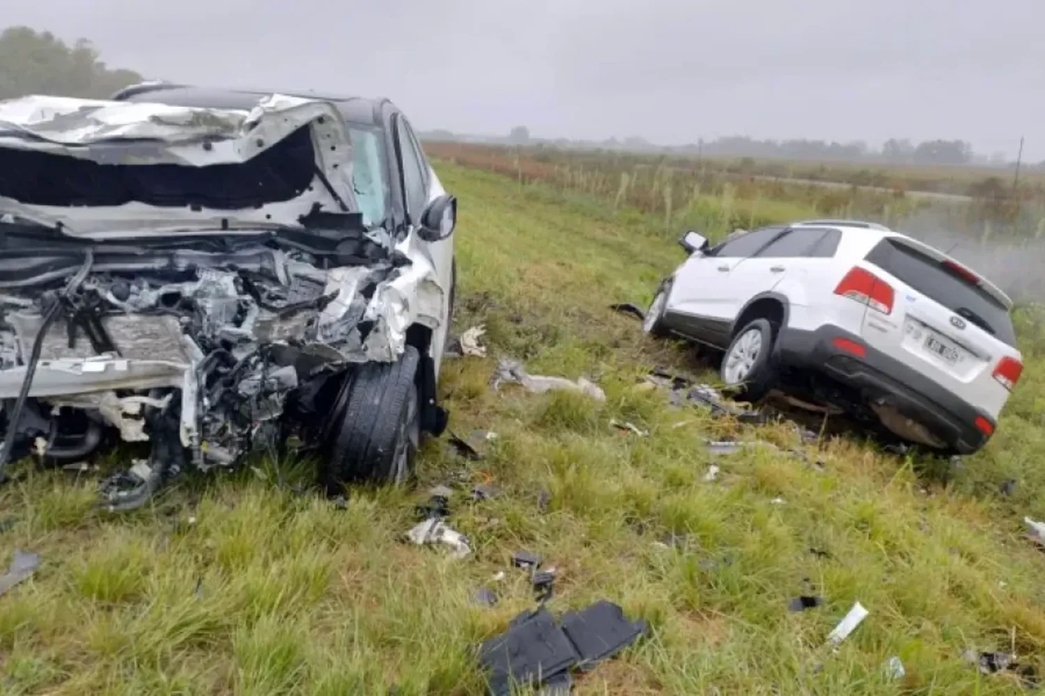 Choque trágico en Ruta 11: trascendieron las identidades de las tres personas fallecidas en el impacto frontal