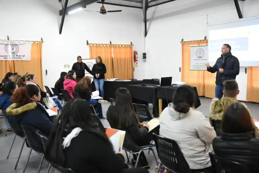 Se encuentran en marcha las capacitaciones para el Relevamiento Socioeconómico 2022