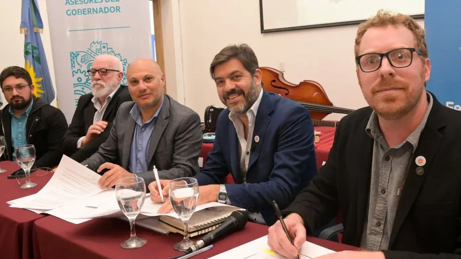 Firmaron un convenio para abrir un centro universitario en Balcarce
