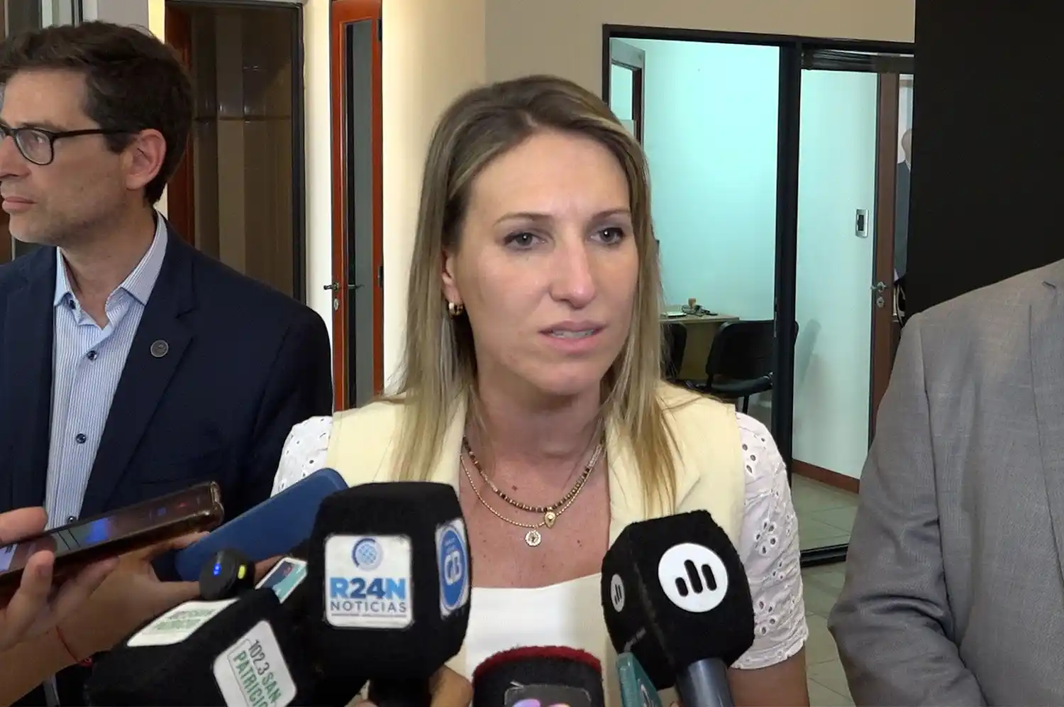 Leonardo Viotti- Pablo Cococcioni - Virgina Coudannes - El Ministerio de Justicia y Seguridad de Santa Fe inauguró una nueva delegación en Rafaela - 5