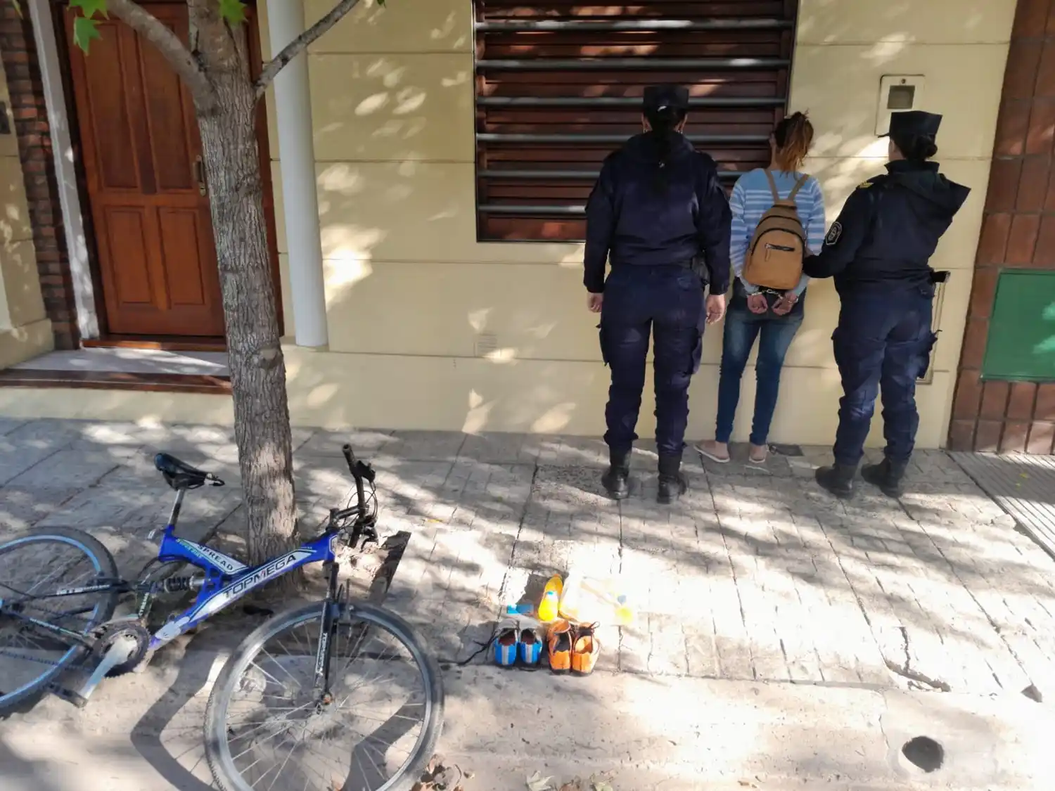 Detuvieron una mujer que compró con una tarjeta de Mercado Pago que no era suya