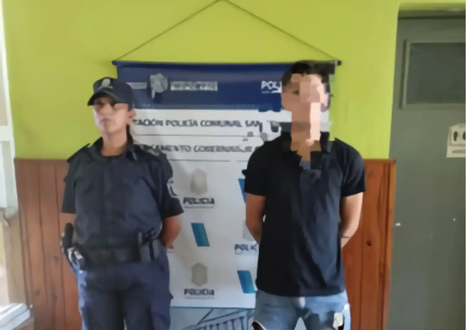 Tras el allanamiento, el joven fue trasladado al destacamento policial.