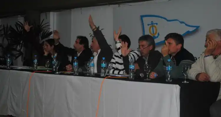 Se presentaron dos propuestas de terrenos para el Club Náutico