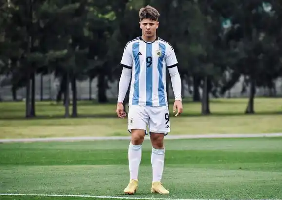 Thomas de Martis entrenó con la Selección Sub-17