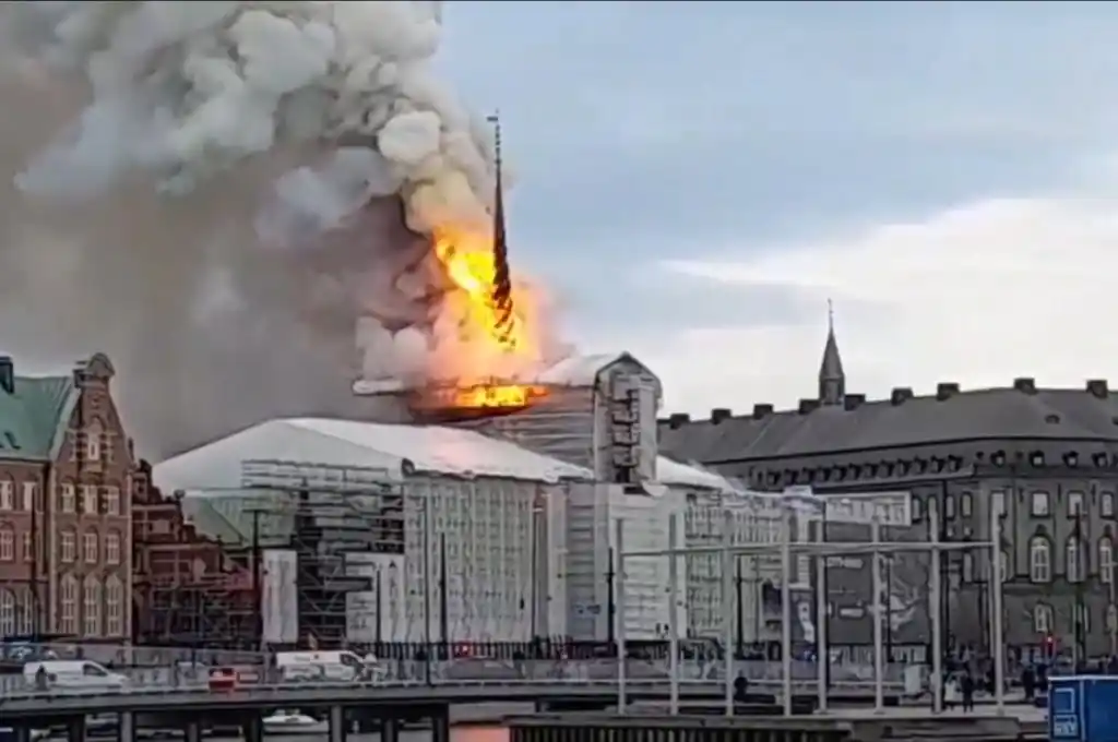 Incendio en la Bolsa de Valores