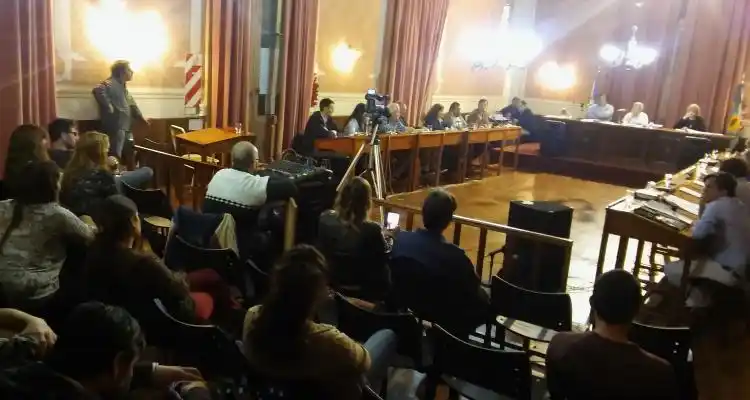 Ante vecinos de Santa Lucía, concejales se refirieron a la Ruta 191 tras la Banca Abierta