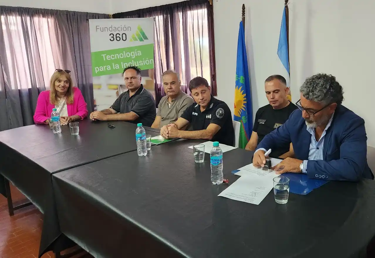 El Convenio Marco de Colaboración Educativa fue firmado por el presidente de Fundación 360, Gustavo Blanco, y el director del CFL 408, Gustavo Montañez.