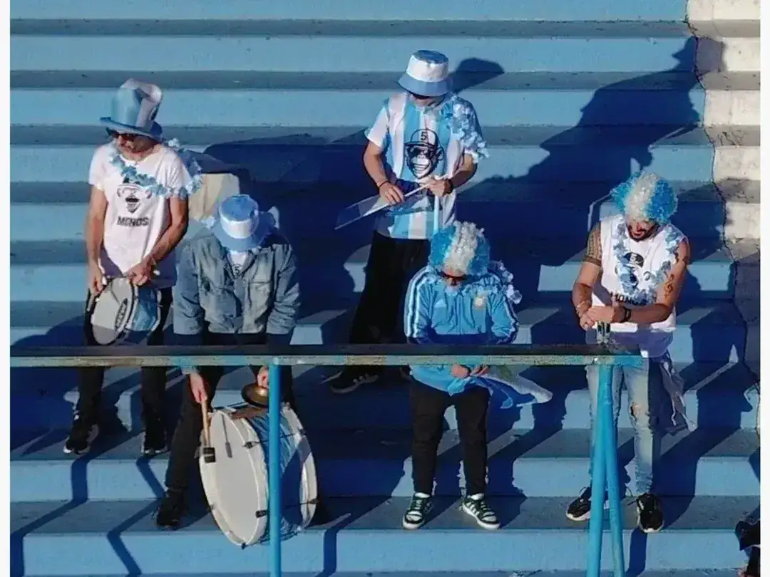 5 monos - 1