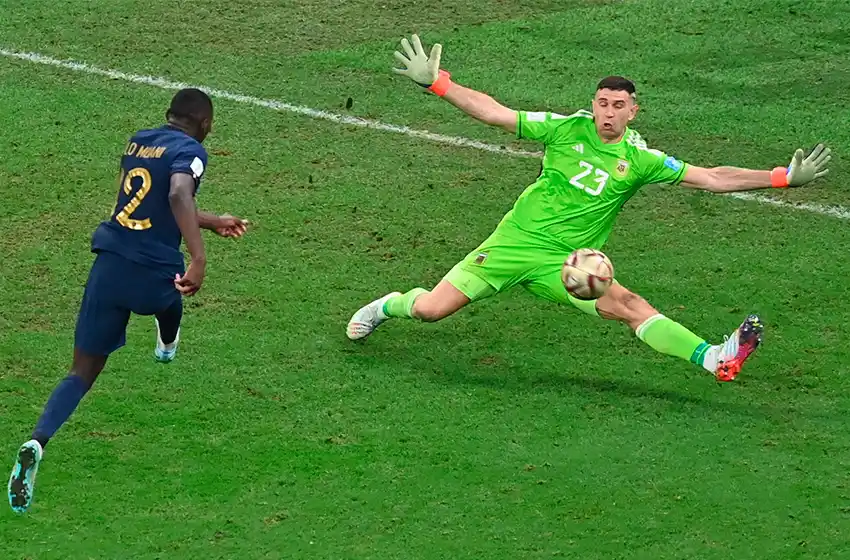 Hasta en Chile lo piden: "Háganle un monumento al Dibu"