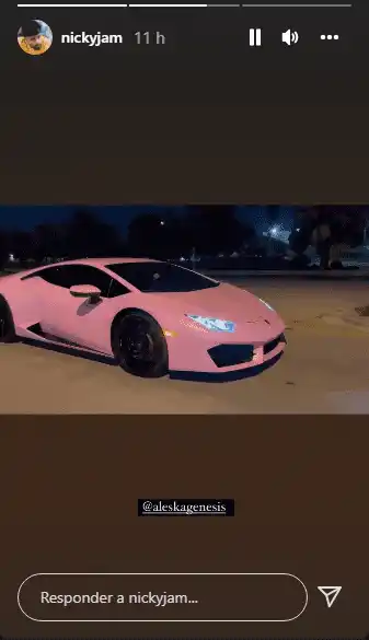 Nicky Jam compartió cómo manejó su novia el lujoso automóvil. Foto Instagram