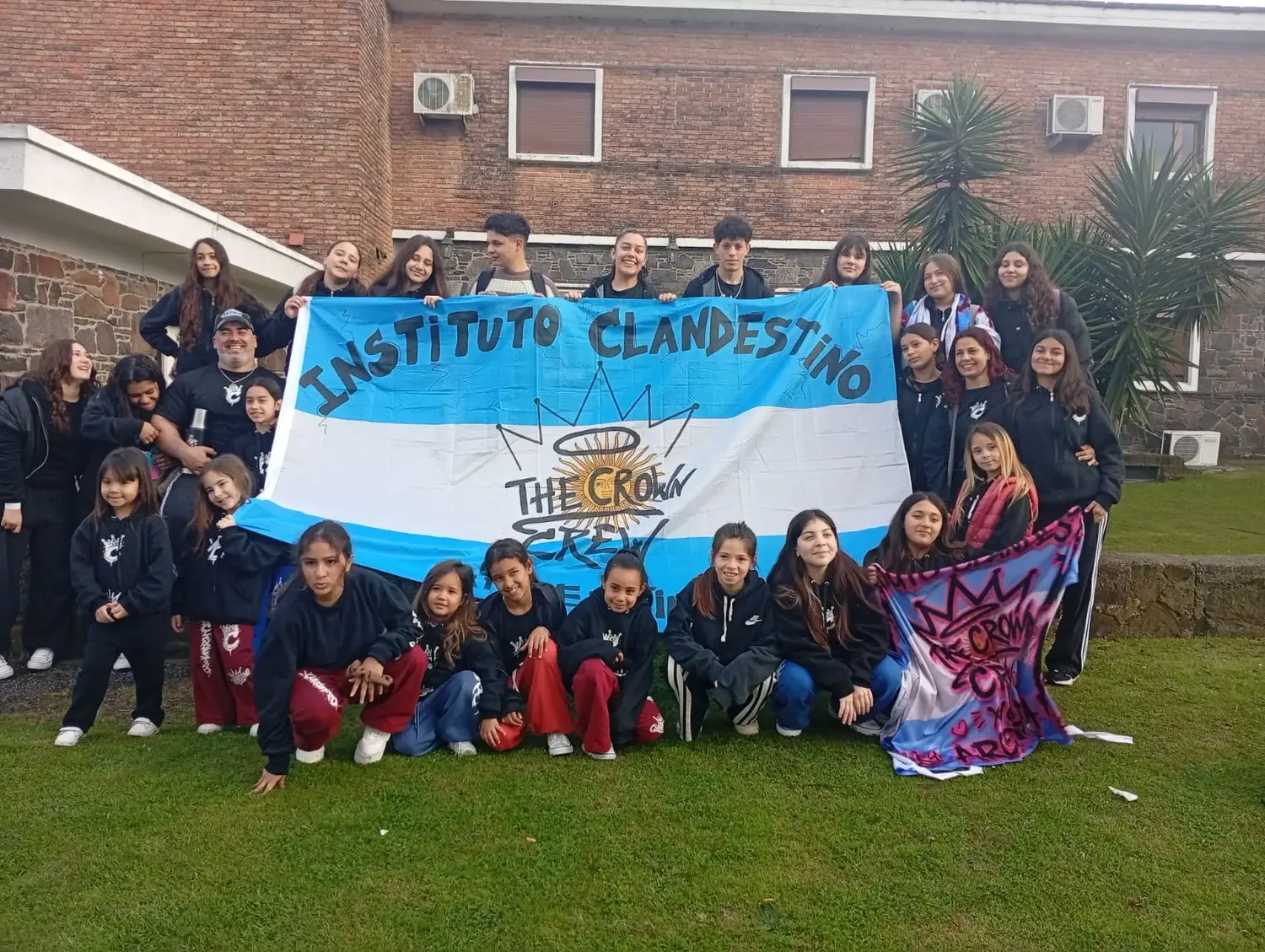 ¡El grupo de Instituto Clandestino representó a Argentina en Uruguay!