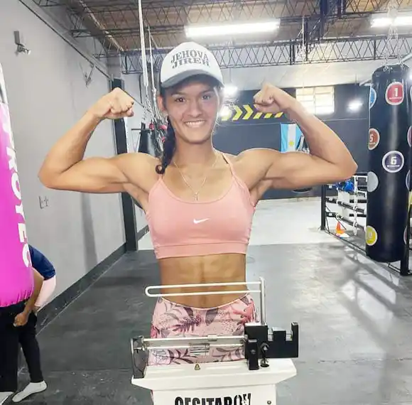 Yanina Lescano completa su preparación para combatir por el título mundial