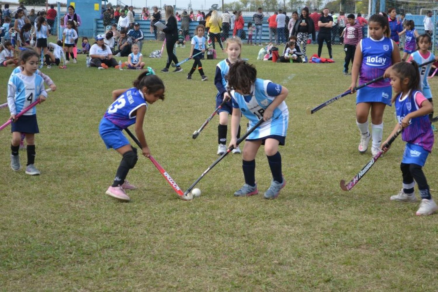 Atlético organiza un encuentro de Hockey Infantil en el Autódromo