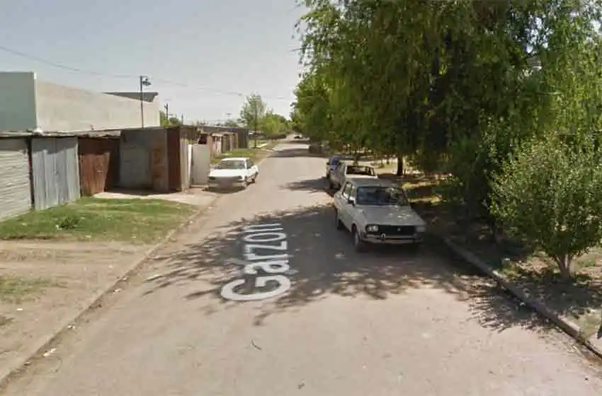 Dos hermanos detenidos por apuñalar a una joven