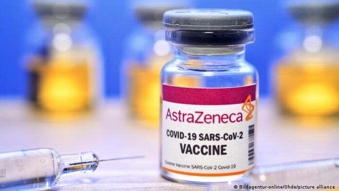 ¿Por qué se retiró del mercado europeo la vacuna de AstraZeneca contra el coronavirus?